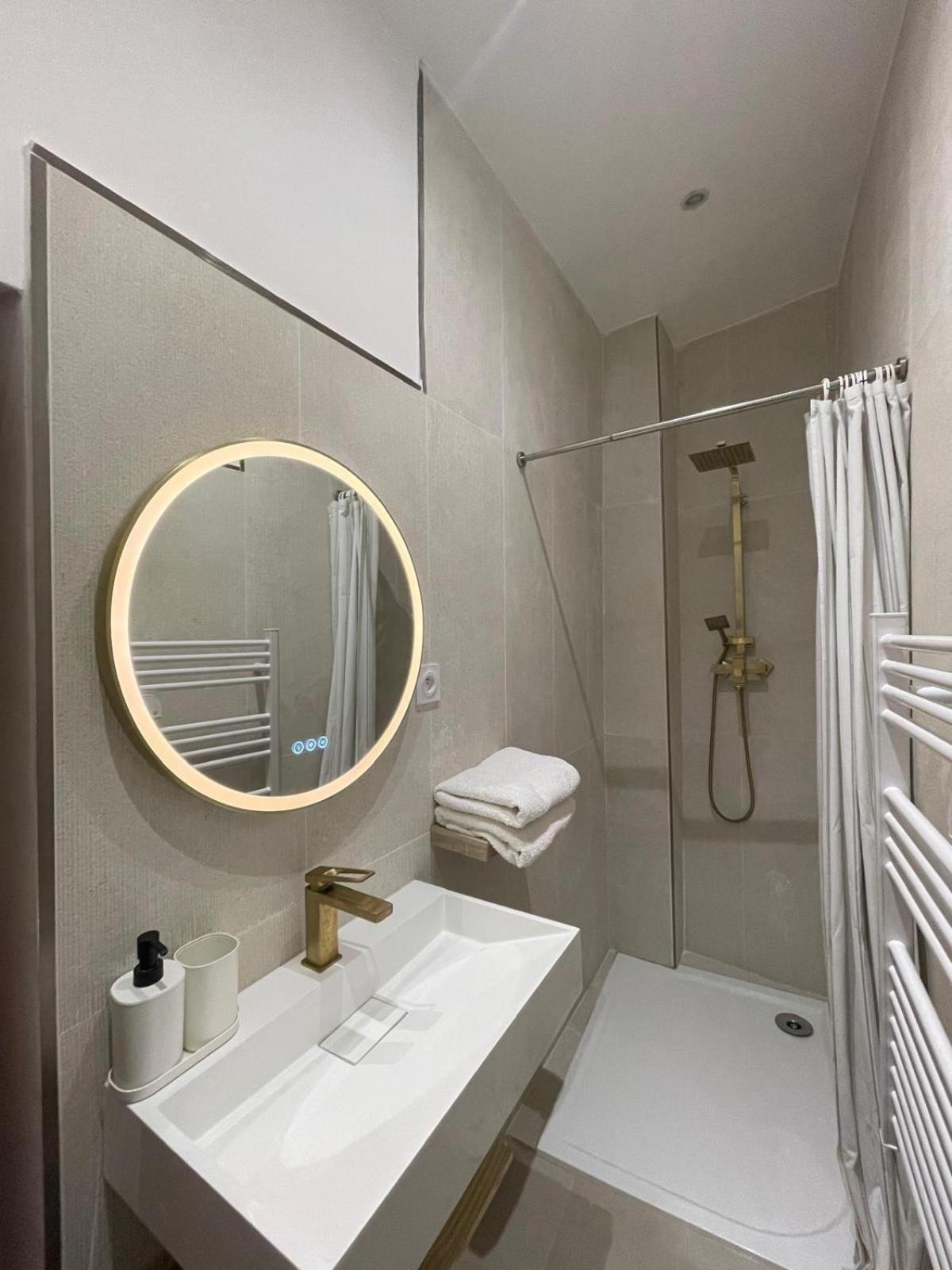 Eden De Thau 1Ere Ligne Apartment Bouzigues Exterior photo